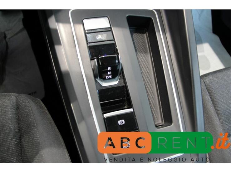 AbcRent - VOLKSWAGEN Golf 8ª serie | ID 23203