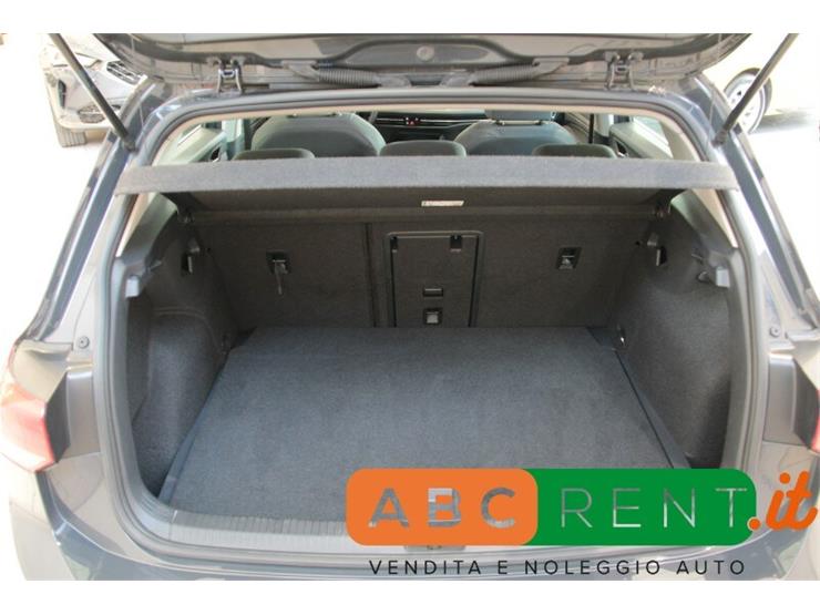 AbcRent - VOLKSWAGEN Golf 8ª serie | ID 16844