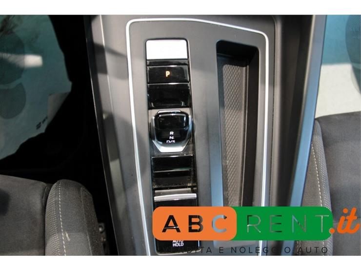 AbcRent - VOLKSWAGEN Golf 8ª serie | ID 16844