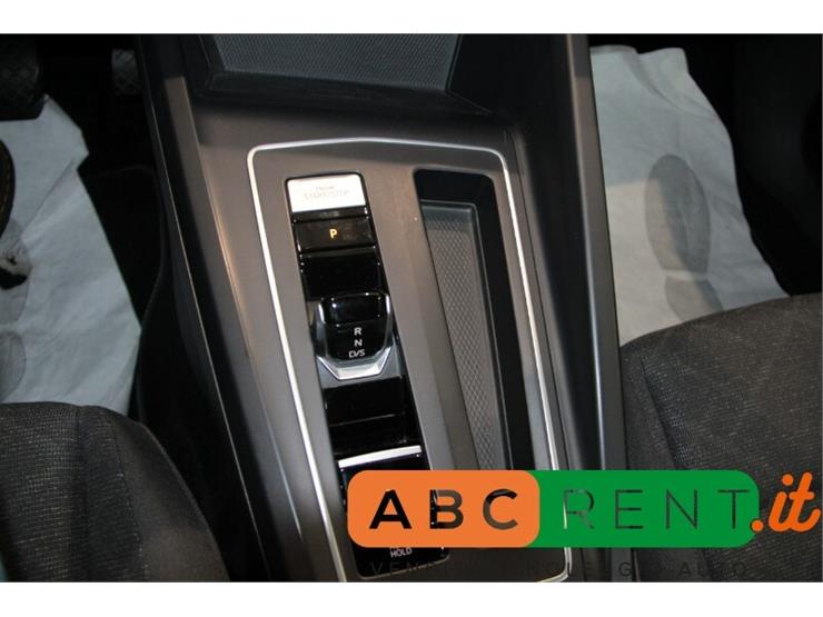 AbcRent - VOLKSWAGEN Golf 8ª serie | ID 37060